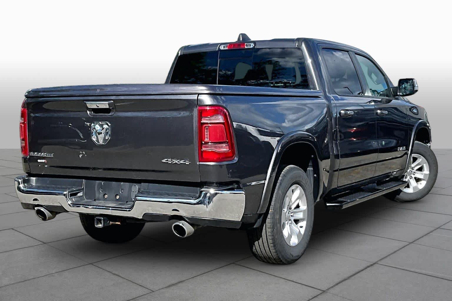 Used 2022 RAM 1500 Laramie AWD/4WD image 13
