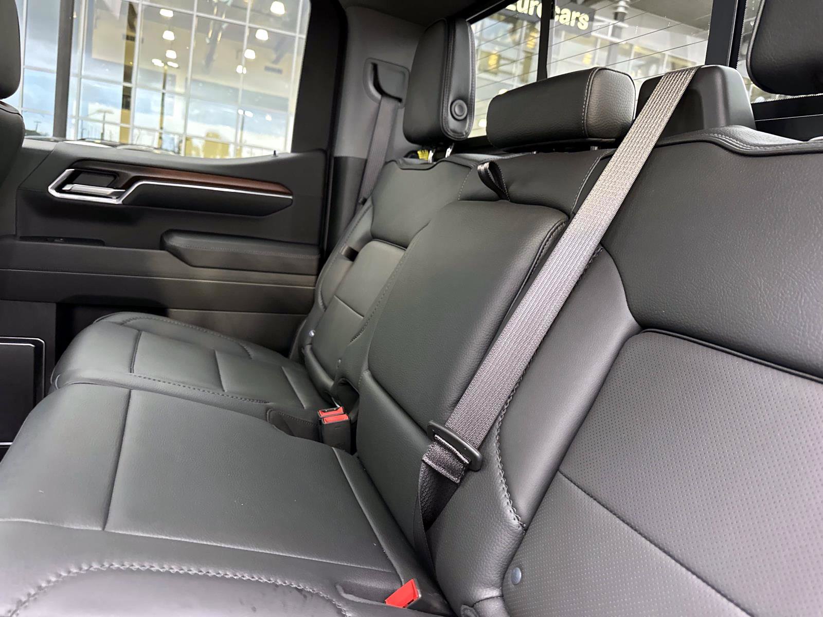 Used 2025 GMC Sierra 1500 Denali image 13