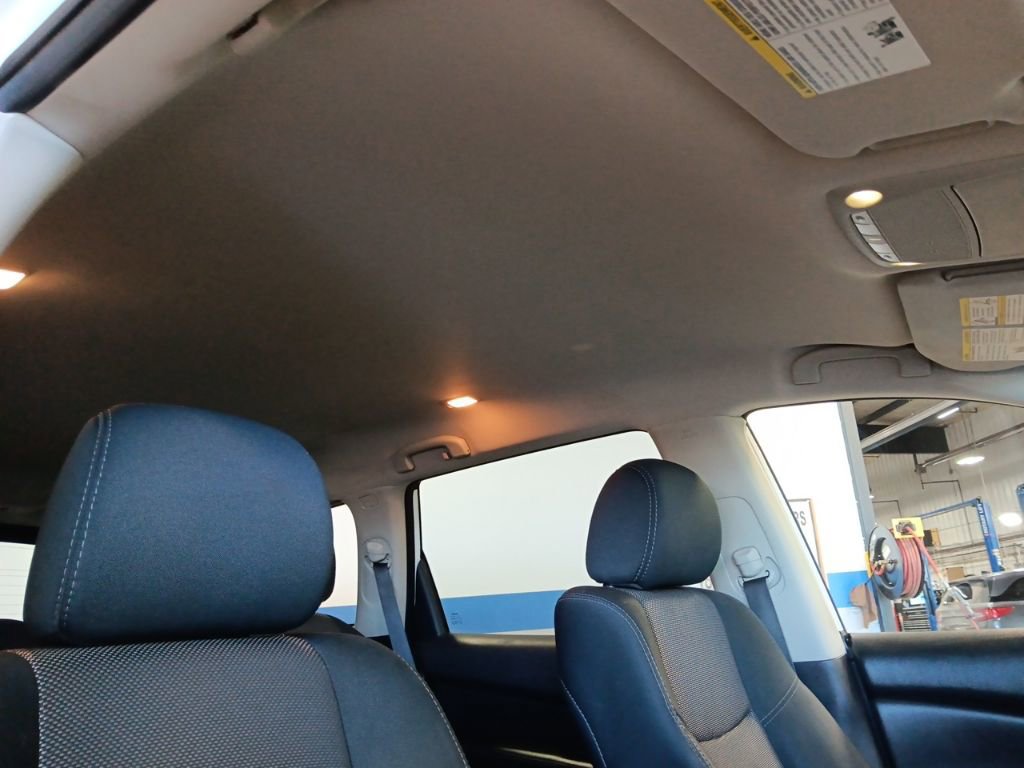 Used 2018 Nissan Pathfinder S AWD/4WD image 38