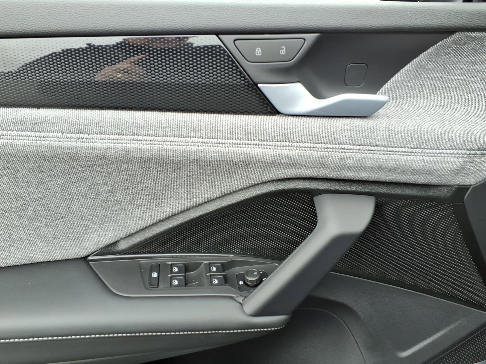 New 2026 Volkswagen Tiguan S image 11