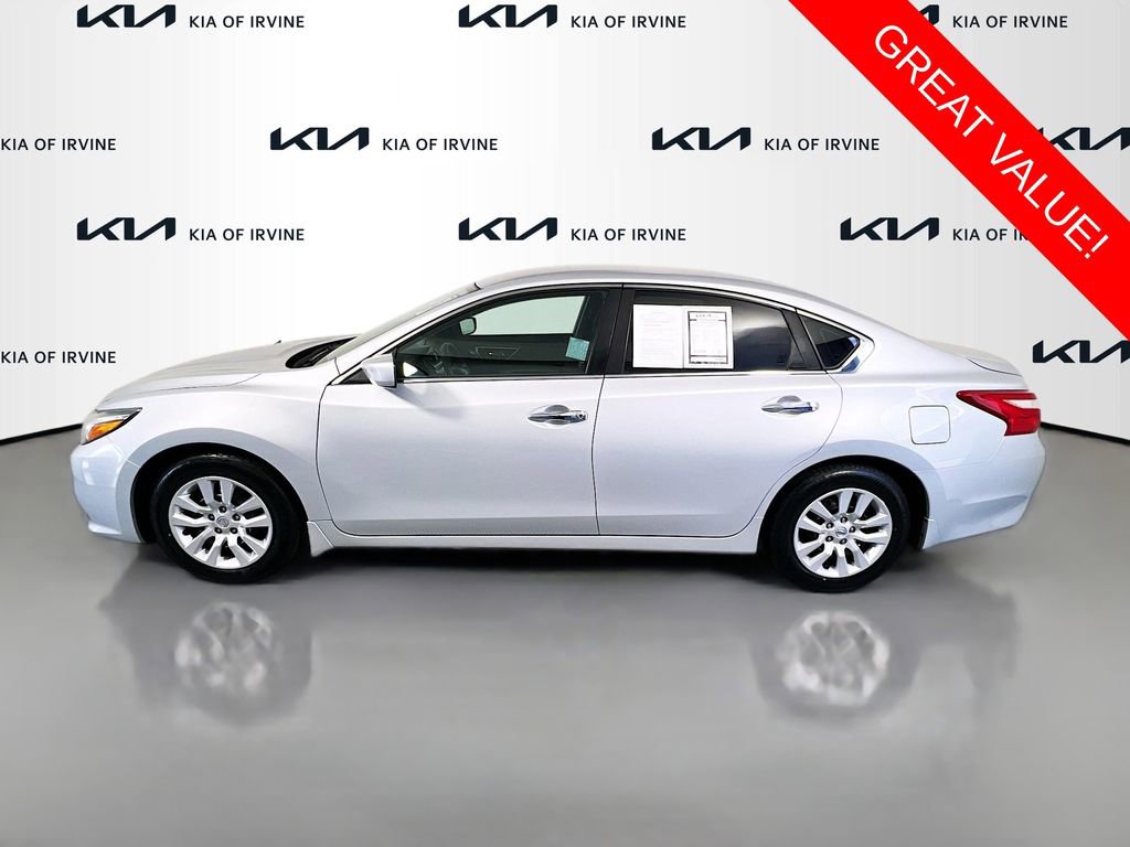 Used 2017 Nissan Altima 2.5 S w/ Power Driver Seat Package FWD image 4
