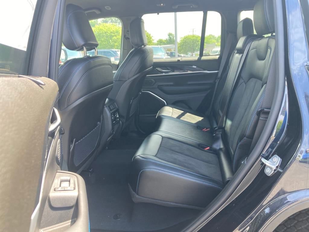 New 2024 Jeep Grand Cherokee Trailhawk w/ Advanced Protech Group II image 16