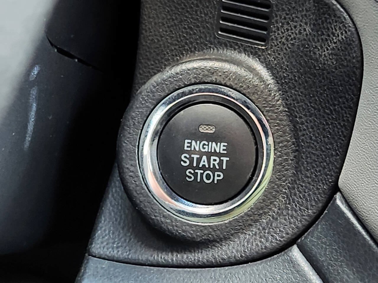 Used 2022 Subaru Outback Premium AWD/4WD image 20