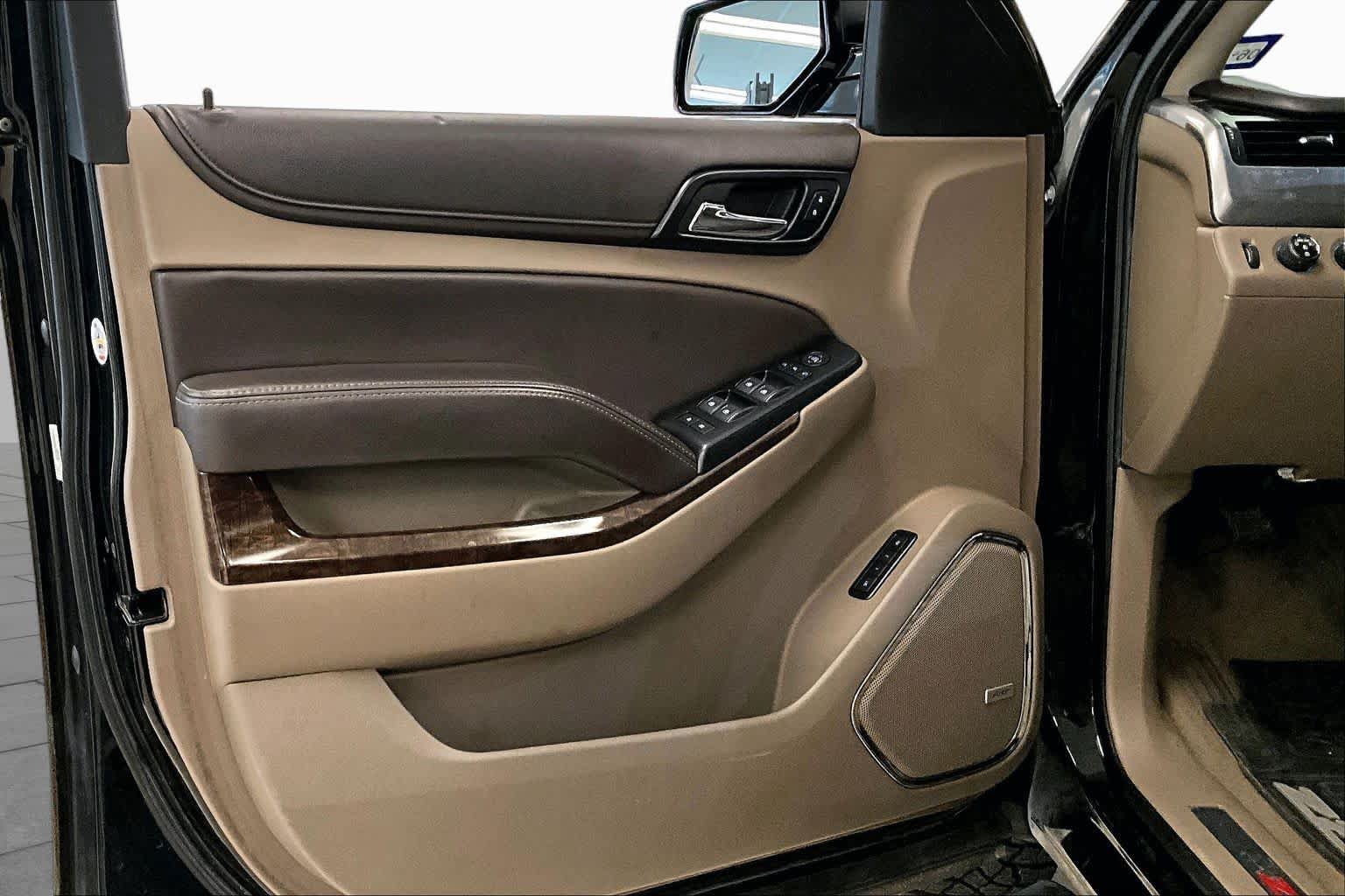 Used 2020 Chevrolet Suburban LT AWD/4WD image 20