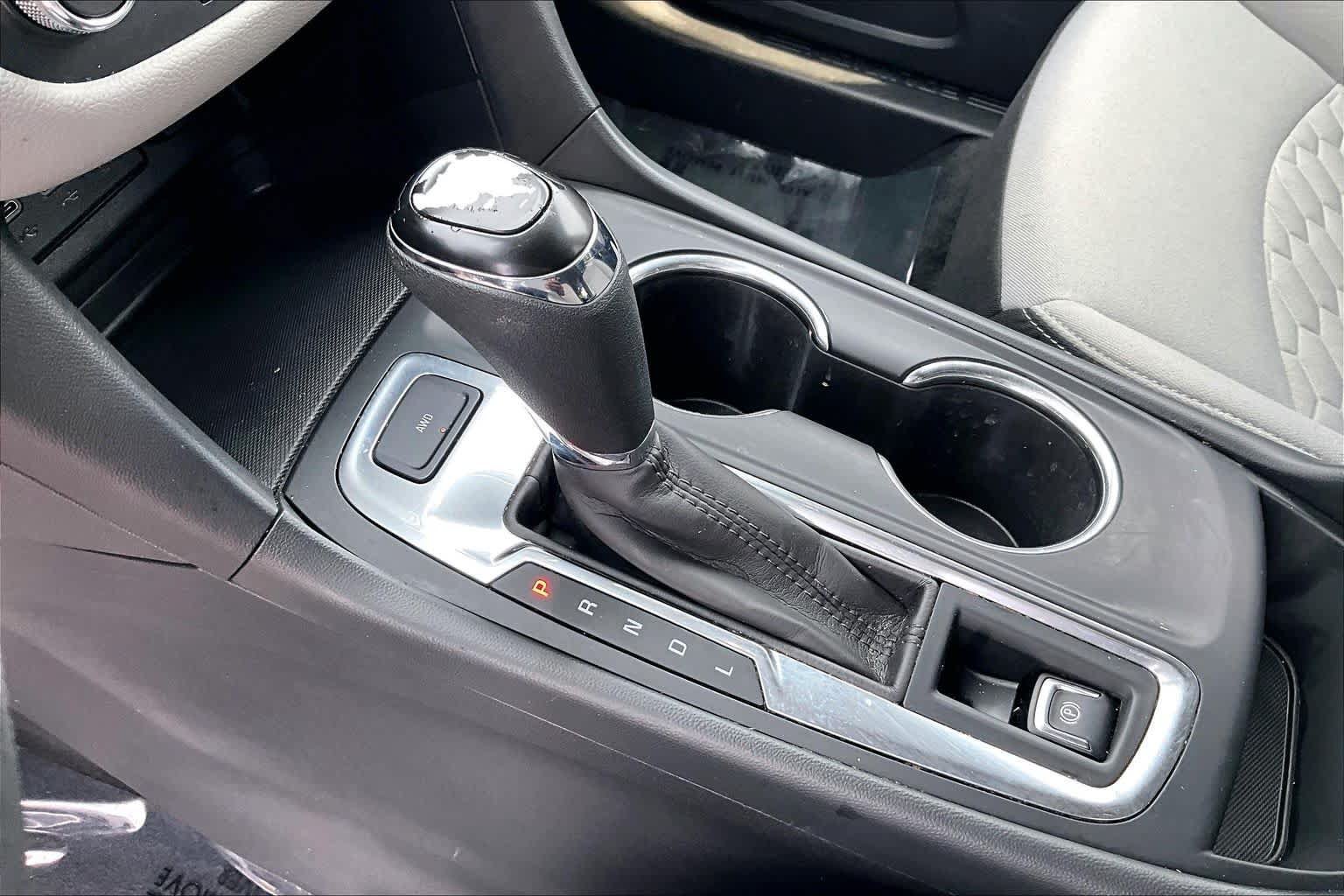 Used 2020 Chevrolet Equinox LT AWD/4WD image 16