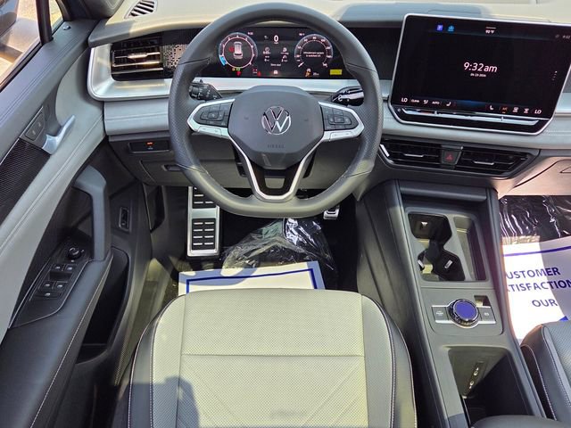 New 2026 Volkswagen Tiguan SE R-Line FWD image 7