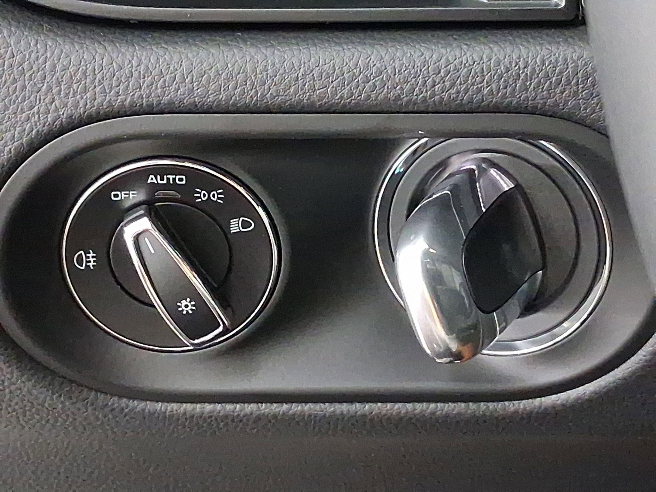 Used 2026 Porsche Macan image 18