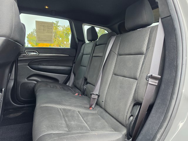 Used 2019 Jeep Grand Cherokee Laredo AWD/4WD image 18
