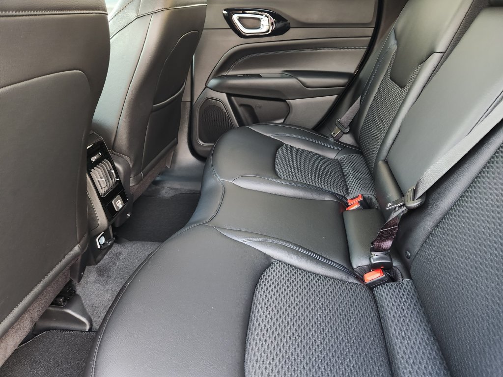 New 2026 Jeep Compass Latitude AWD/4WD image 19