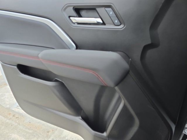 Used 2024 Chevrolet Colorado Z71 w/ Z71 Convenience Package 2 image 24