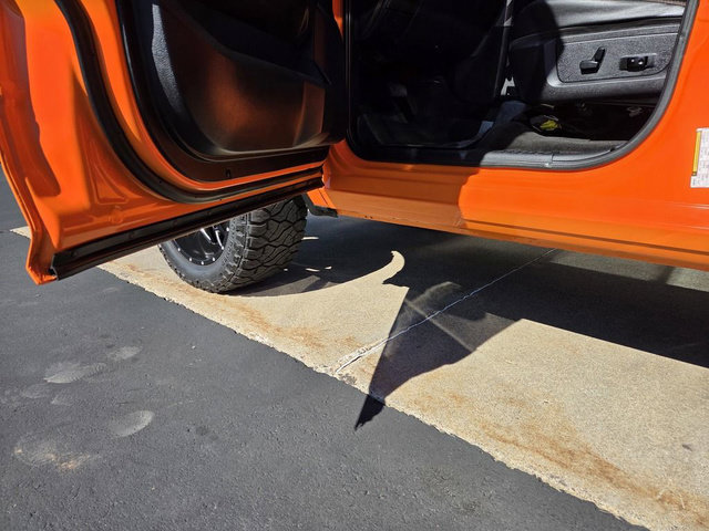 Used 2015 RAM 1500 Sport w/ Ignition Orange Sport Package AWD/4WD image 17