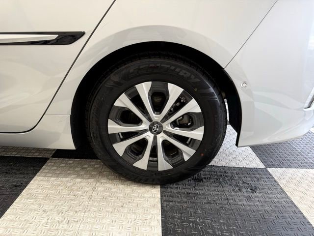 Used 2021 Toyota Prius Prime Limited w/ Carpet Mat Package (TMS) image 10