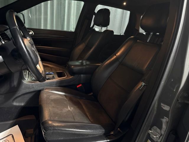 Used 2019 Jeep Grand Cherokee Altitude AWD/4WD image 4