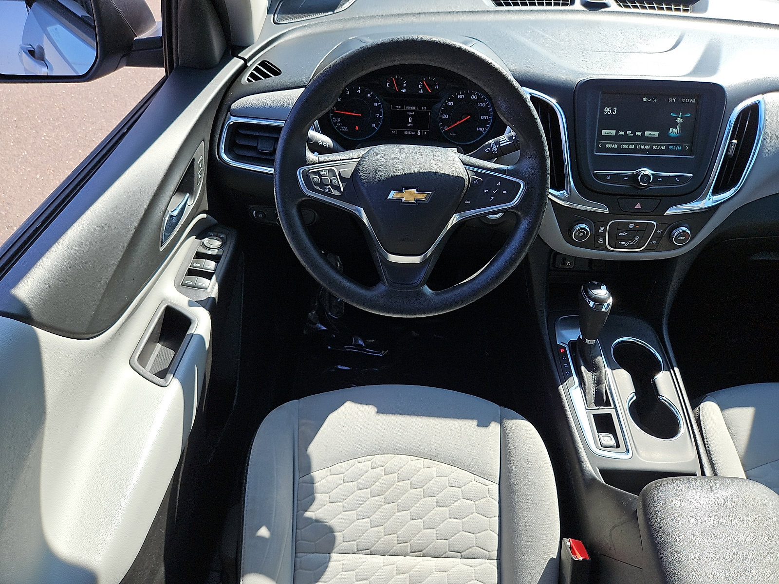 Used 2018 Chevrolet Equinox LS image 11