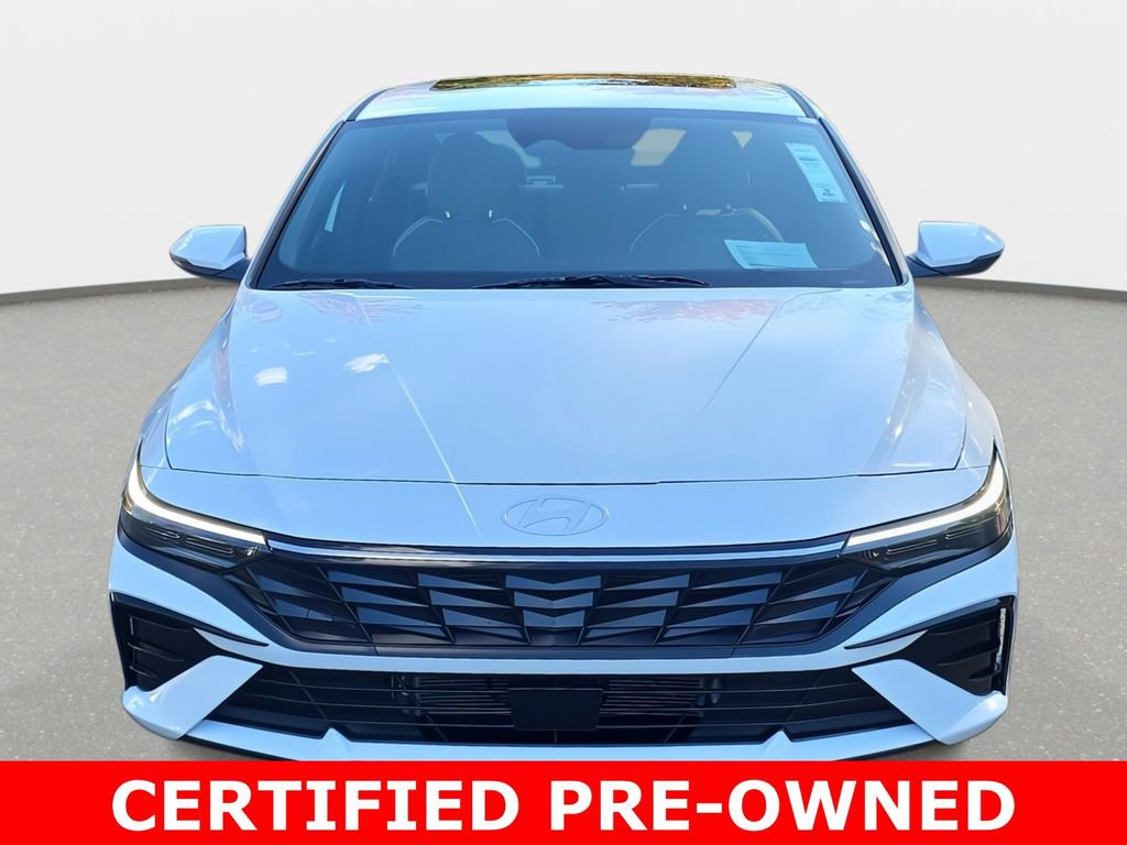 Used 2025 Hyundai Elantra Limited image 2