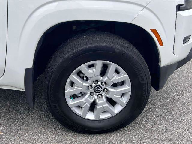 Used 2022 Nissan Frontier SV w/ Technology Package image 10