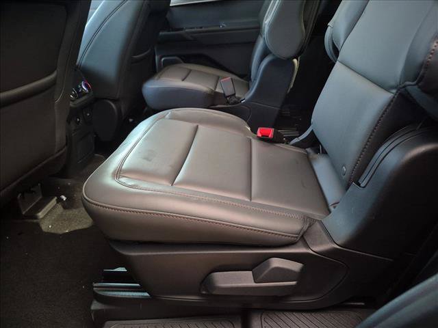 New 2026 Ford Explorer Active RWD image 16