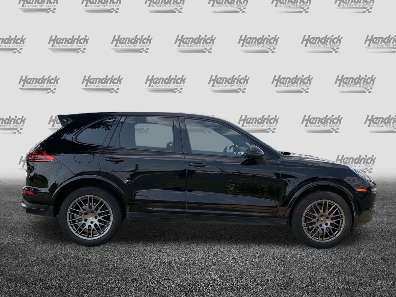 Used 2018 Porsche Cayenne Platinum Edition AWD/4WD image 11