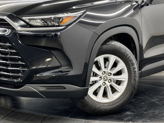 Certified 2025 Toyota Grand Highlander FWD image 4