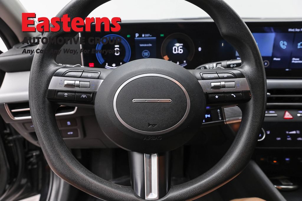 Used 2025 Hyundai Sonata SEL FWD image 11