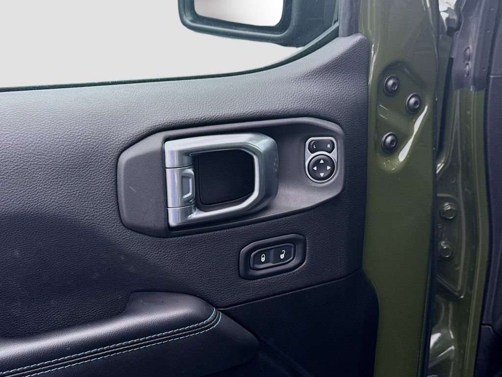 Used 2024 Jeep Wrangler Unlimited Rubicon 4xe image 15