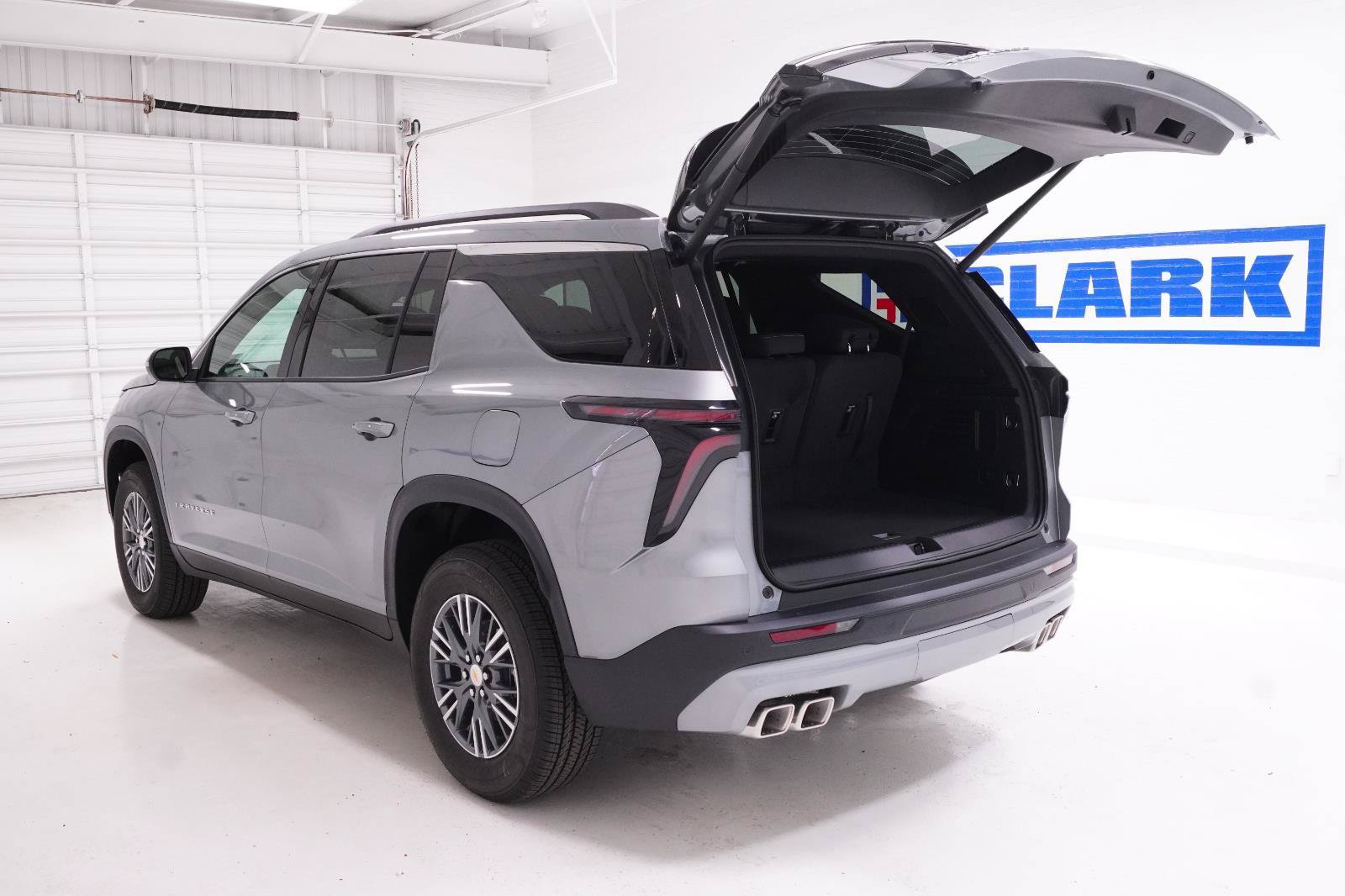 New 2026 Chevrolet Traverse LT FWD image 33