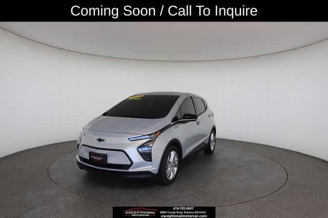 Used 2023 Chevrolet Bolt LT w/ Driver Confidence Package FWD image 1