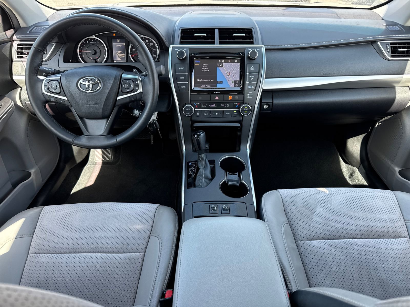 Used 2016 Toyota Camry XSE FWD image 12
