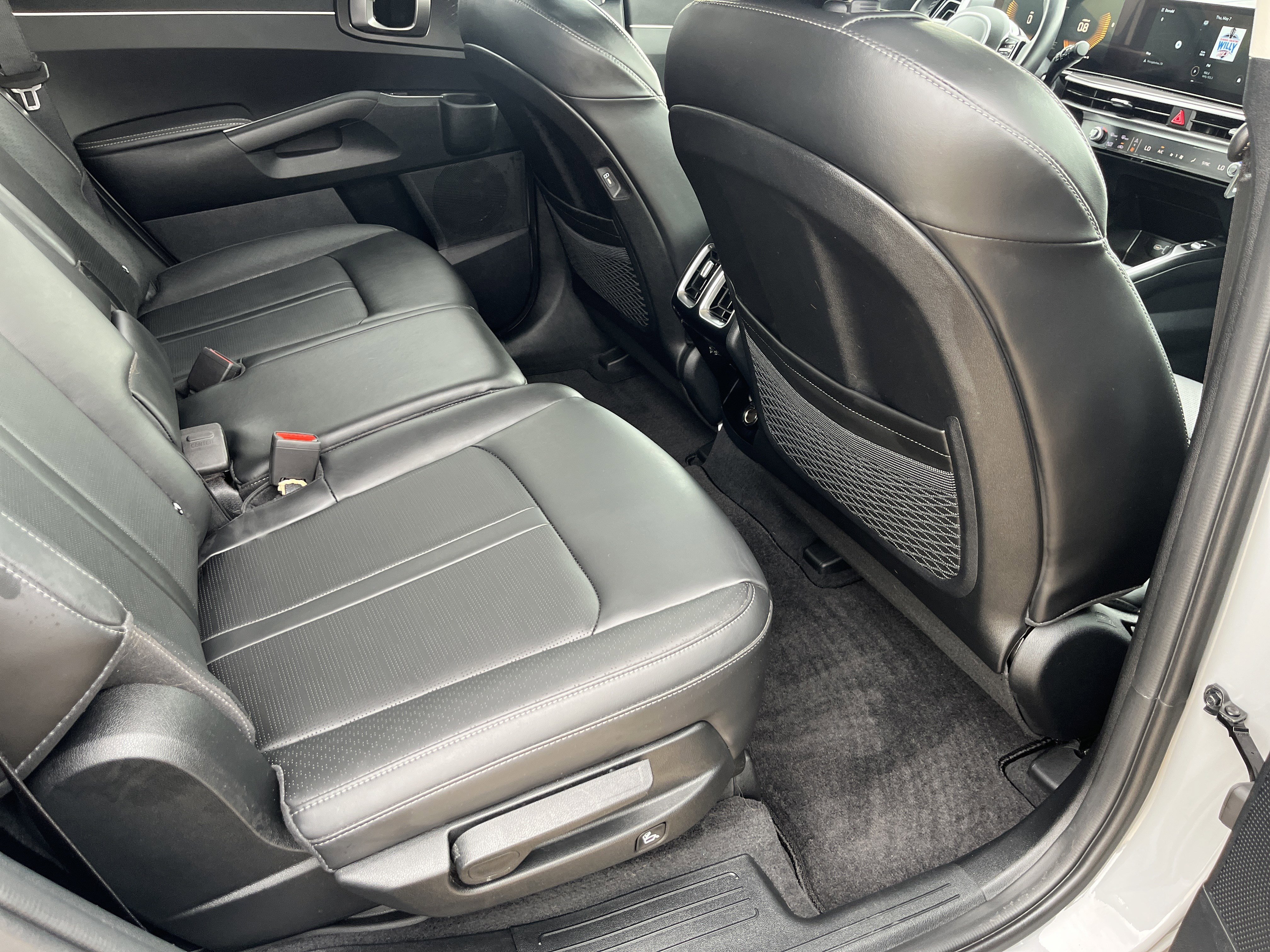 Used 2025 Kia Sorento S FWD image 16