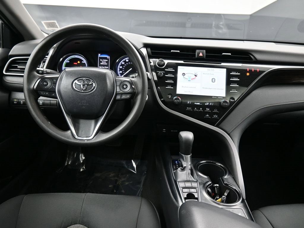 Certified 2019 Toyota Camry LE image 20