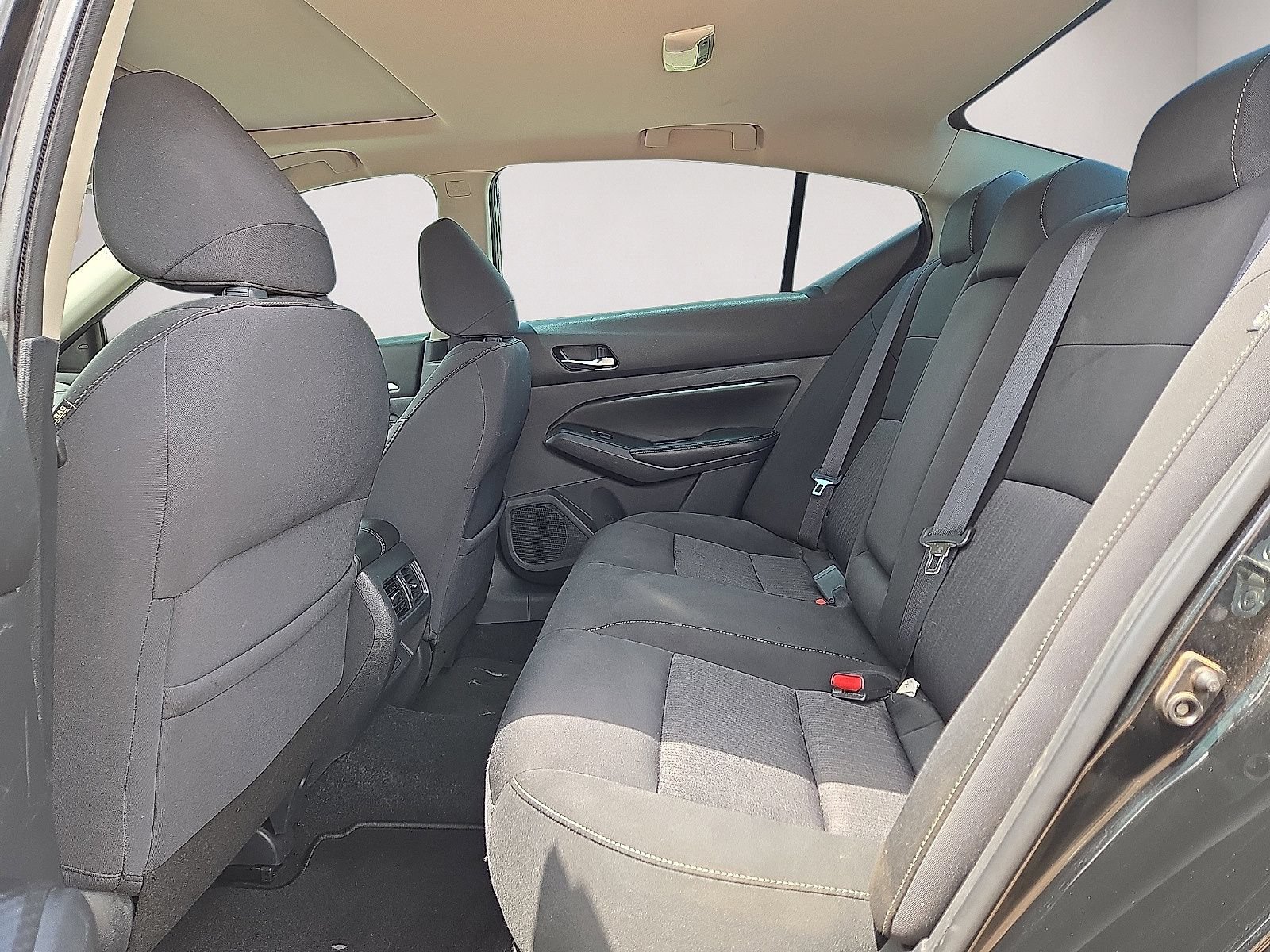 Used 2019 Nissan Altima 2.5 SV FWD image 15