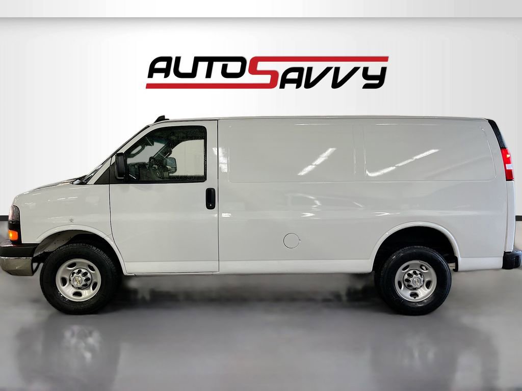 Used 2024 Chevrolet Express 2500 w/ Driver Convenience Package image 5
