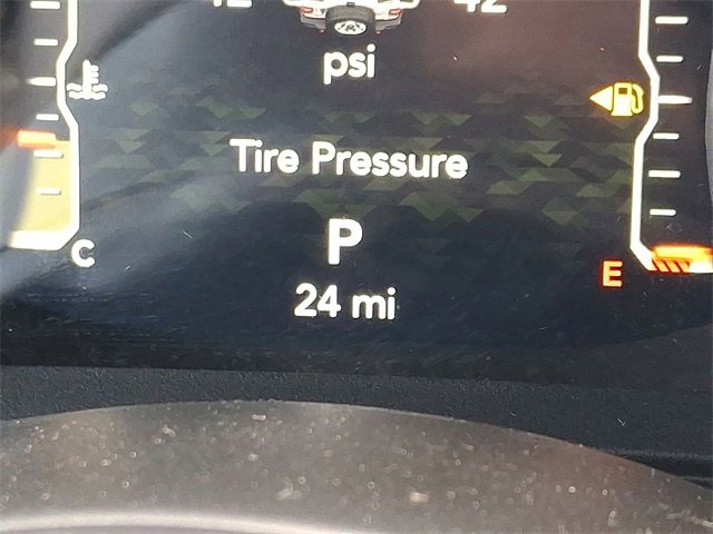 Certified 2025 Jeep Wrangler Unlimited Rubicon w/ Technology Group image 5