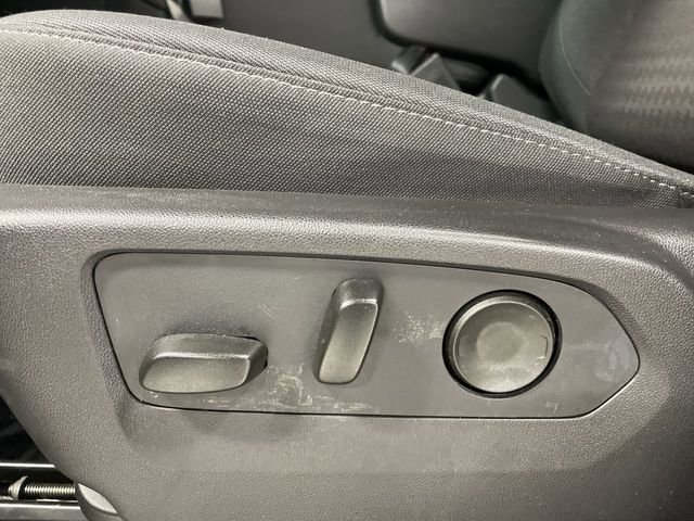 Used 2024 Chevrolet Silverado 1500 LT image 12