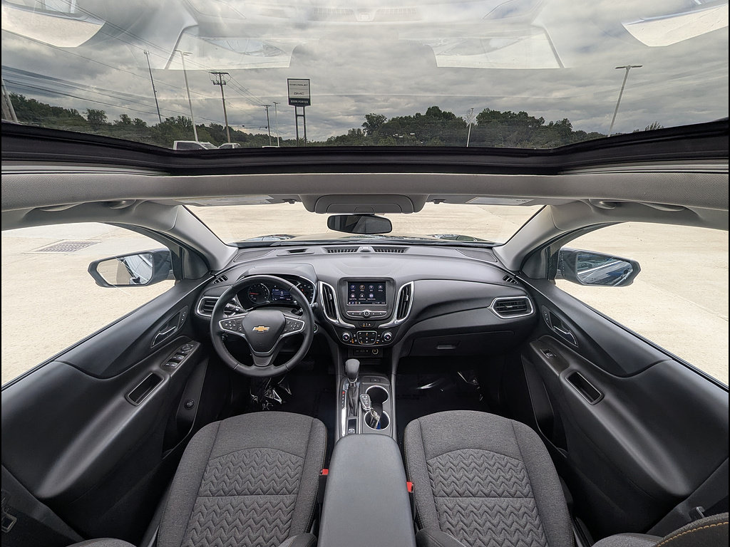 Used 2023 Chevrolet Equinox LT AWD/4WD image 26