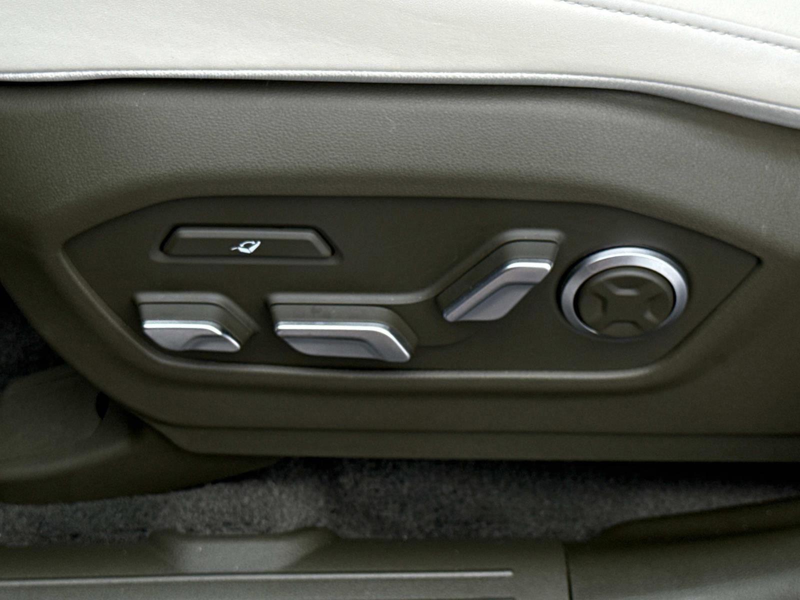 Used 2025 Hyundai Santa Fe Calligraphy image 16