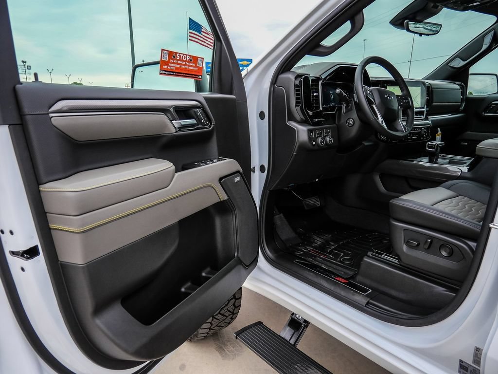 New 2026 Chevrolet Silverado 1500 ZR2 w/ Dark Appearance Package AWD/4WD image 43