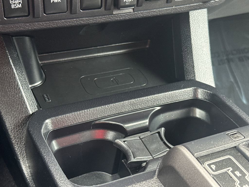 Used 2022 Toyota Tacoma TRD Off-Road w/ Technology Package AWD/4WD image 26
