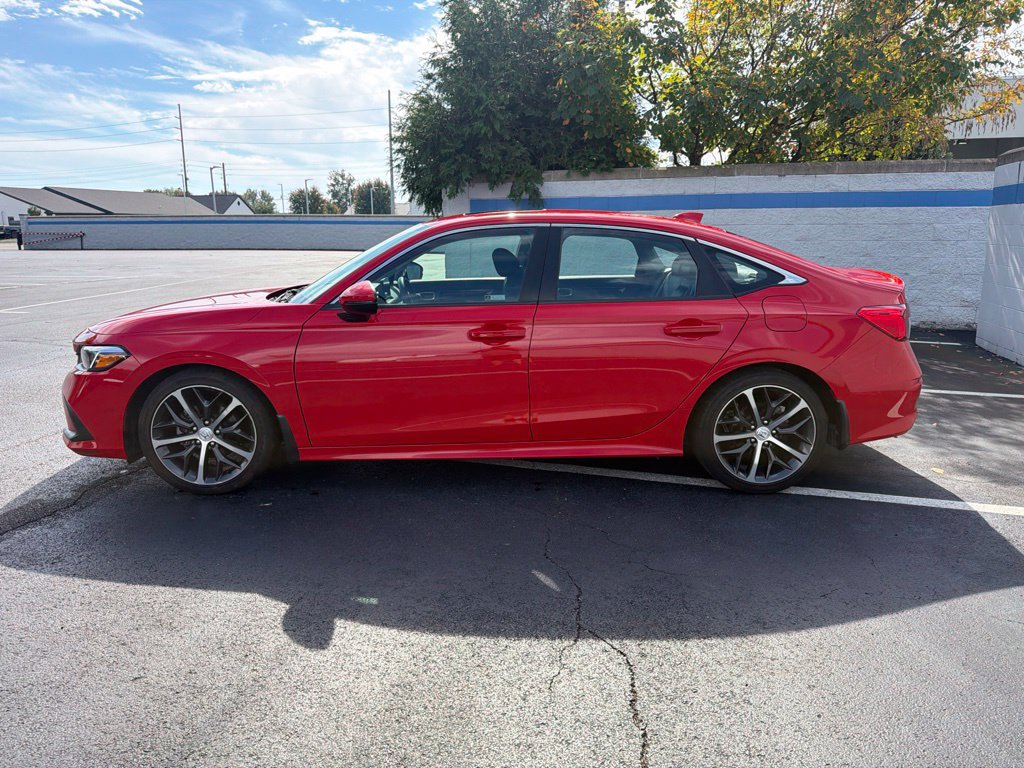 Used 2024 Honda Civic Touring image 2