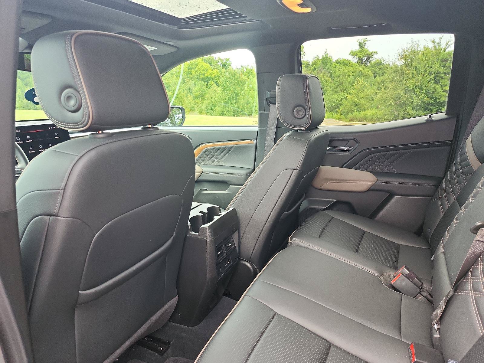 Certified 2025 GMC Canyon Denali AWD/4WD image 12