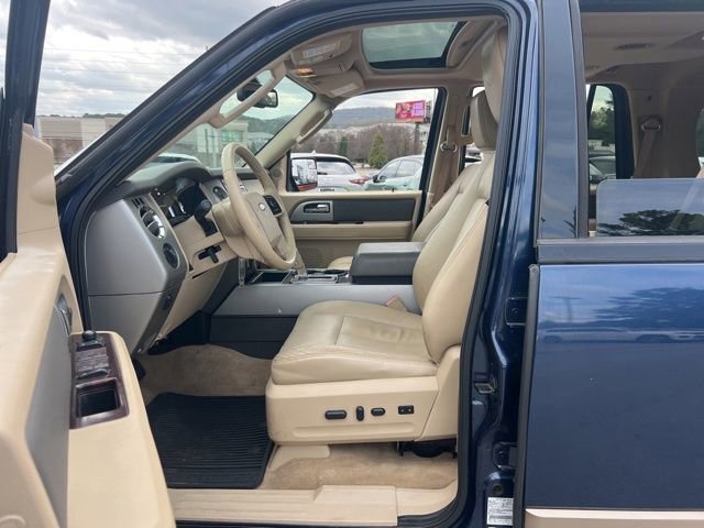 Used 2013 Ford Expedition XLT image 24