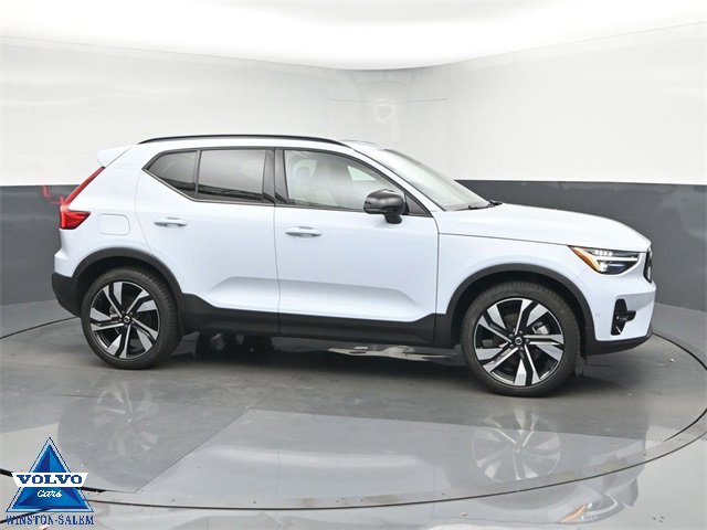 Used 2024 Volvo XC40 B5 Ultimate w/ Protection Package Premier