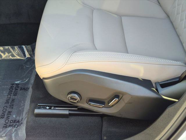 Used 2026 Volvo XC60 B5 Plus w/ Protection Package Premier AWD/4WD image 22