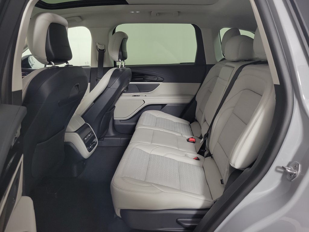 New 2026 Lincoln Nautilus Reserve w/ Jet Appearance Package AWD/4WD image 14