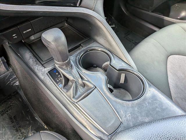 Used 2018 Toyota Camry LE image 12