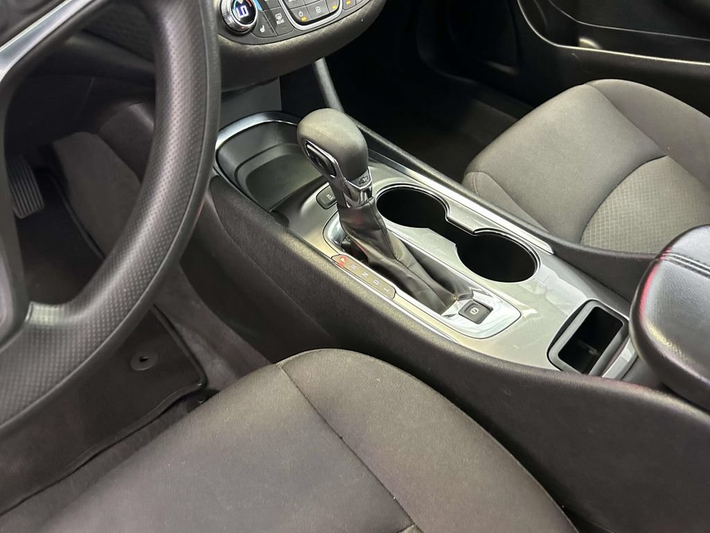 Used 2024 Chevrolet Malibu LT FWD image 20
