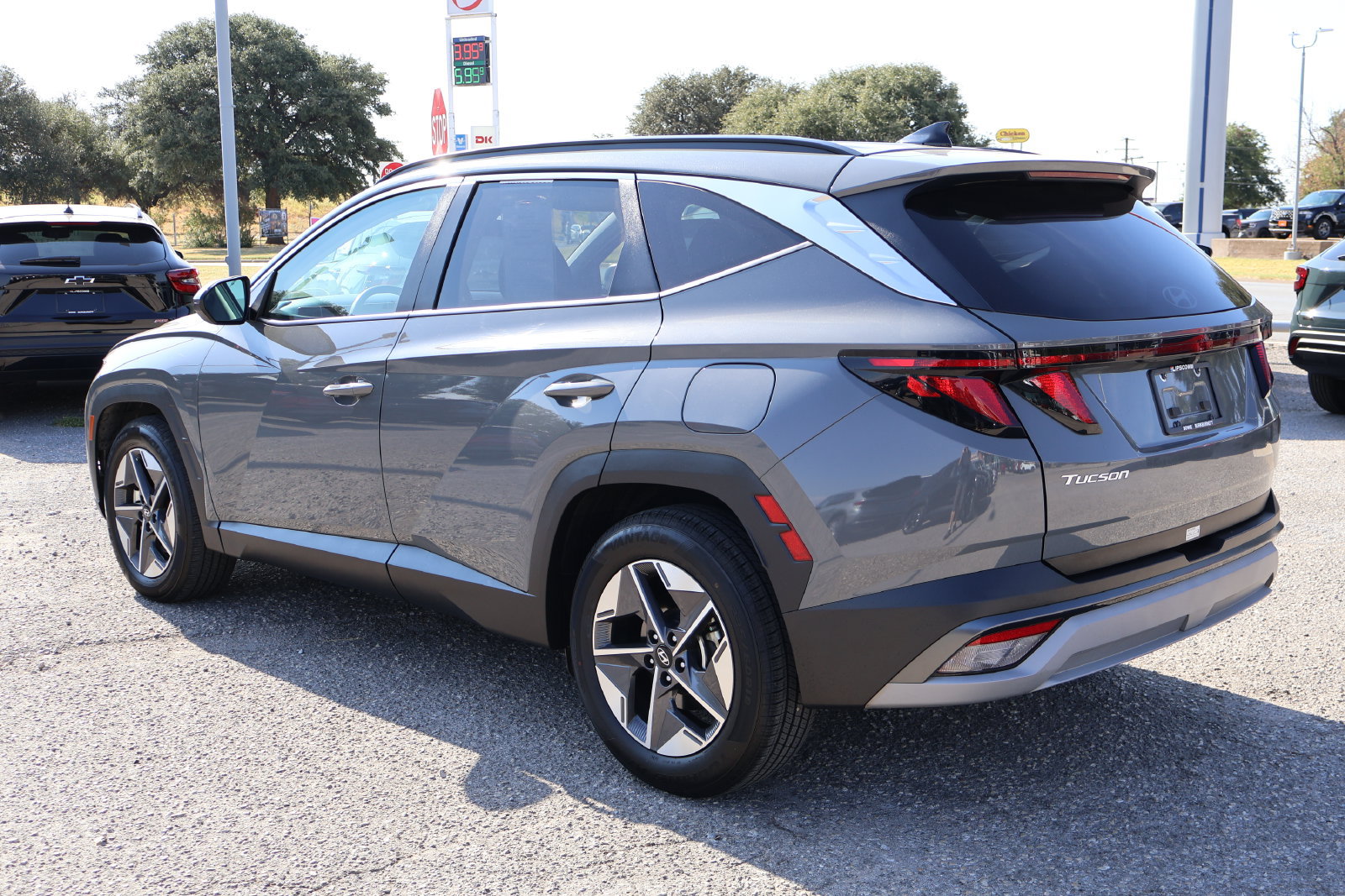 Used 2025 Hyundai Tucson SEL FWD image 8