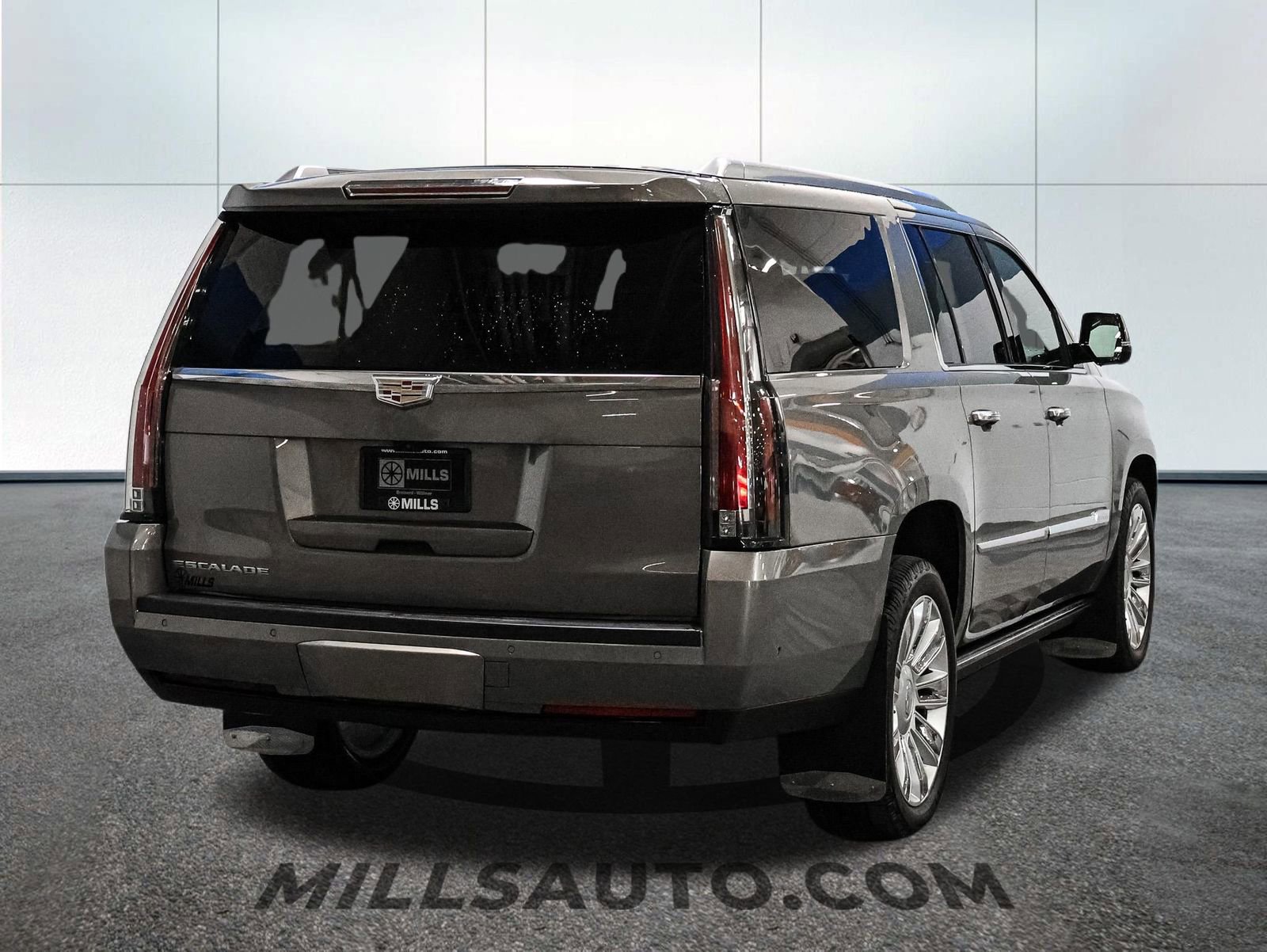 Used 2019 Cadillac Escalade ESV Platinum image 9