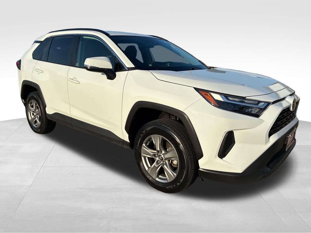 Used 2024 Toyota RAV4 XLE AWD/4WD image 8