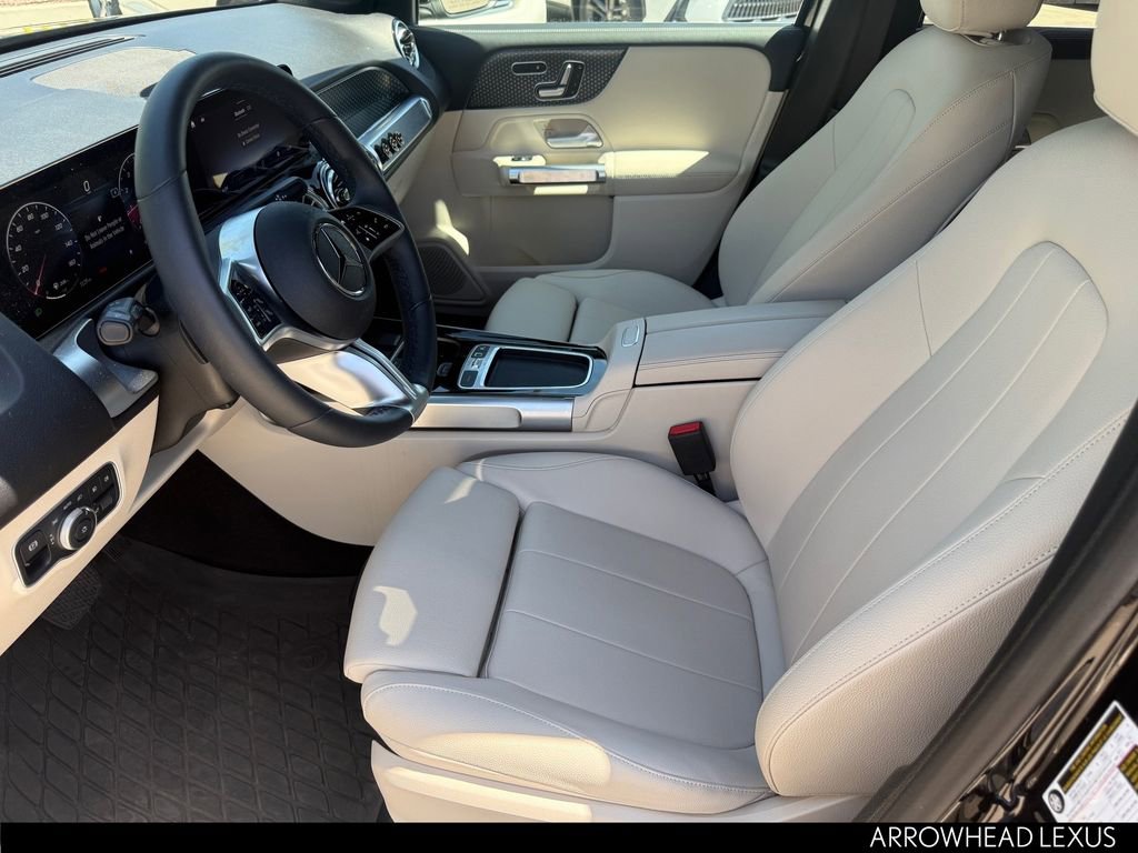 Used 2025 Mercedes-Benz GLB 250 image 11